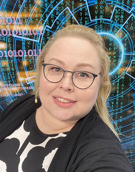 Erityisasiantuntija Hanna Heikkinen Digi- ja väestötietovirastosta